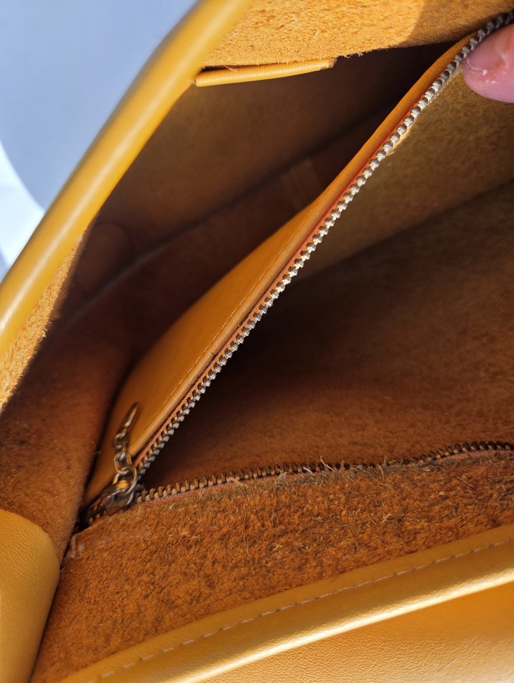 Coach Ergo 9034 1990s Yellow Glove Tanned Leather - Picture 7 of 16